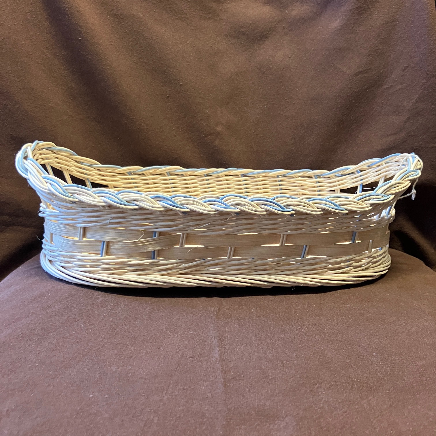 Tác malý přírodní se světle modrým dekorem a topolovým dnem - Obrázek 3