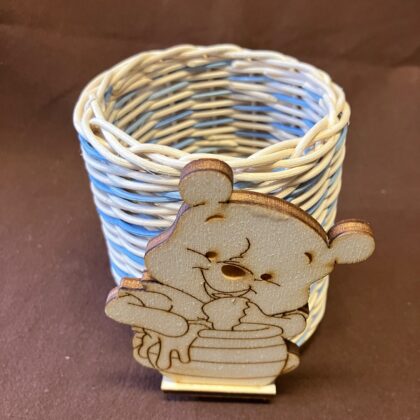 Tužkovník přírodní se světle modrým dekorem a dřevěným medvídkem