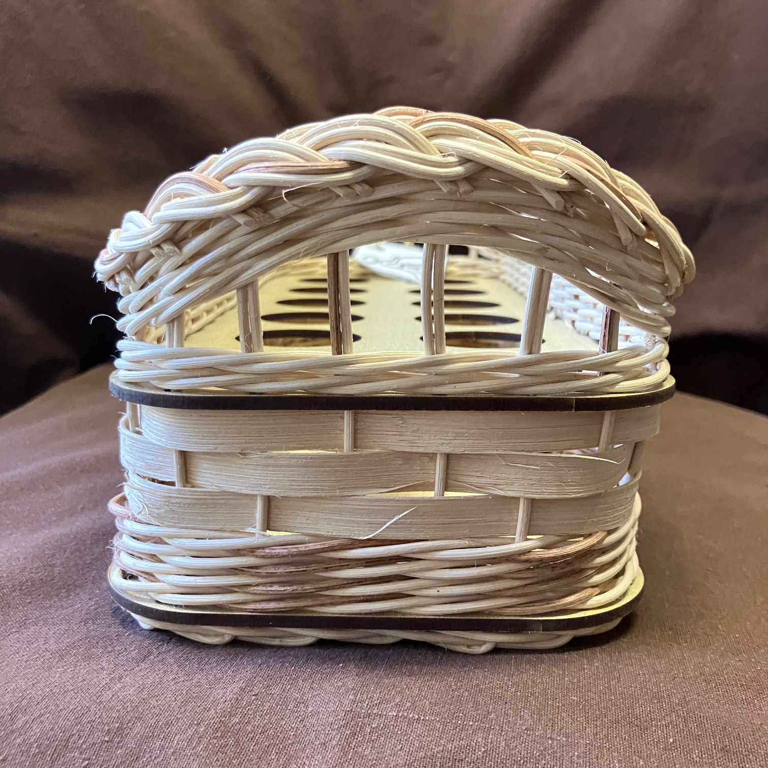 Nosič vajíček přírodní se světle hnědým dekorem a přírodní šénou - Obrázek 4