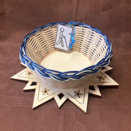 Vánoční miska s tmavě modrým dekorem a ozdobným dnem