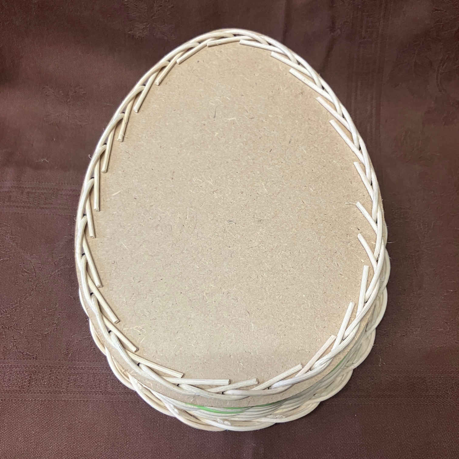 Tác ve tvaru vejce přírodní se zeleným dekorem - Obrázek 5